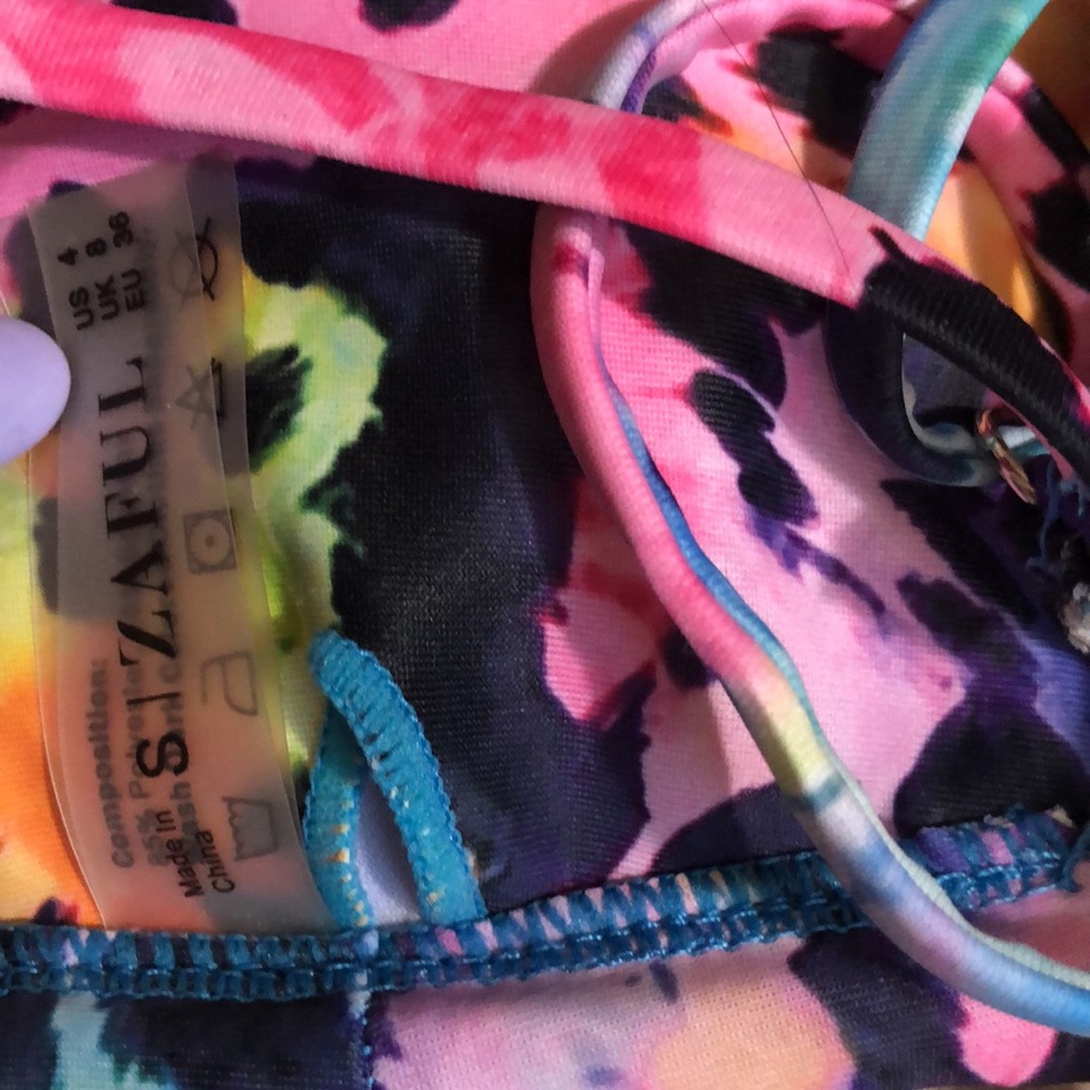Colorful bikini - Picture 3 of 4